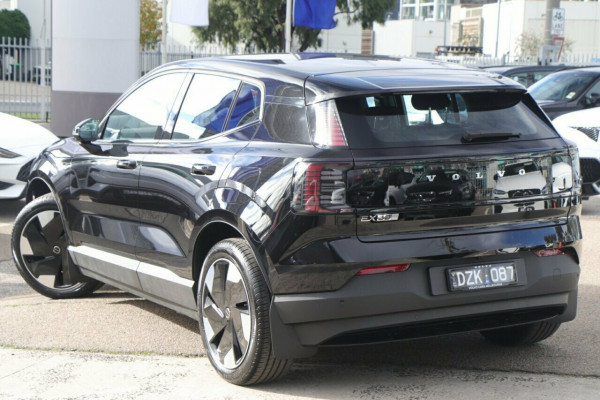2025 Volvo EX30  Single Motor Extended Range Plus SUV Image 3