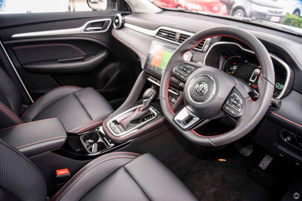 2024 MG ZST S13 Essence SUV Image 5