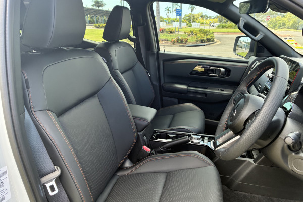 2025 Mitsubishi Triton MV  GSR Cab Chassis Image 10
