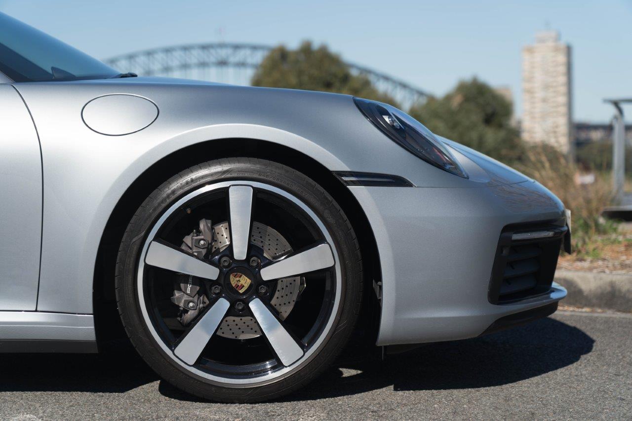2020 Porsche 911 Carrera Coupe Image 5