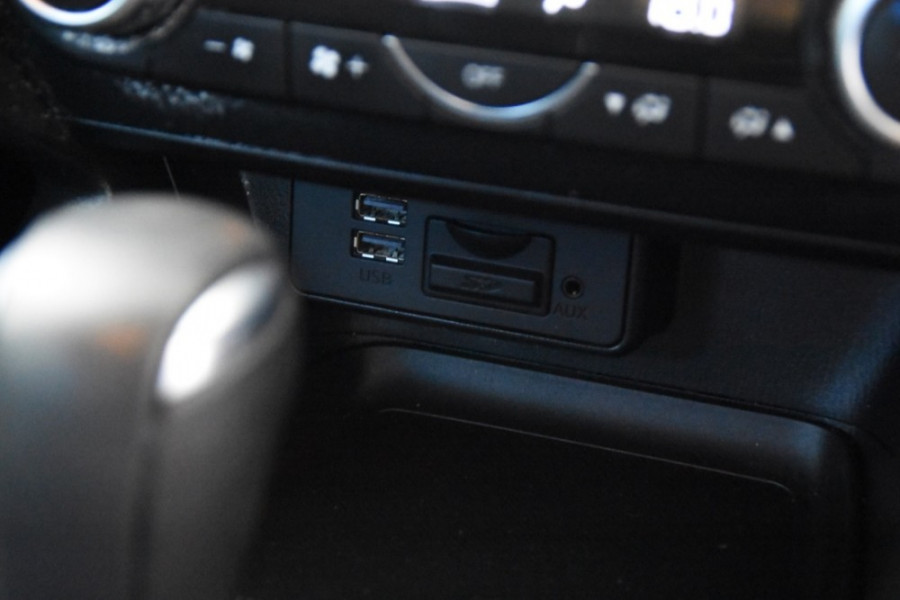 2017 Mazda 3 BN5238 SP25 Sedan Image 17