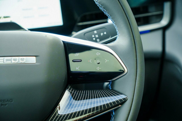 2026 Jaecoo J5  EV Summit SUV Image 13