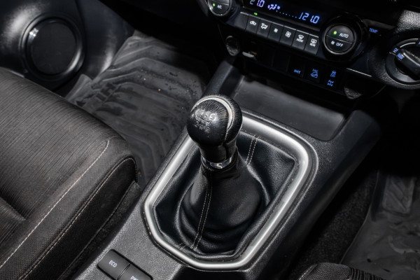 2022 Toyota HiLux GUN126R SR5 Ute image 17