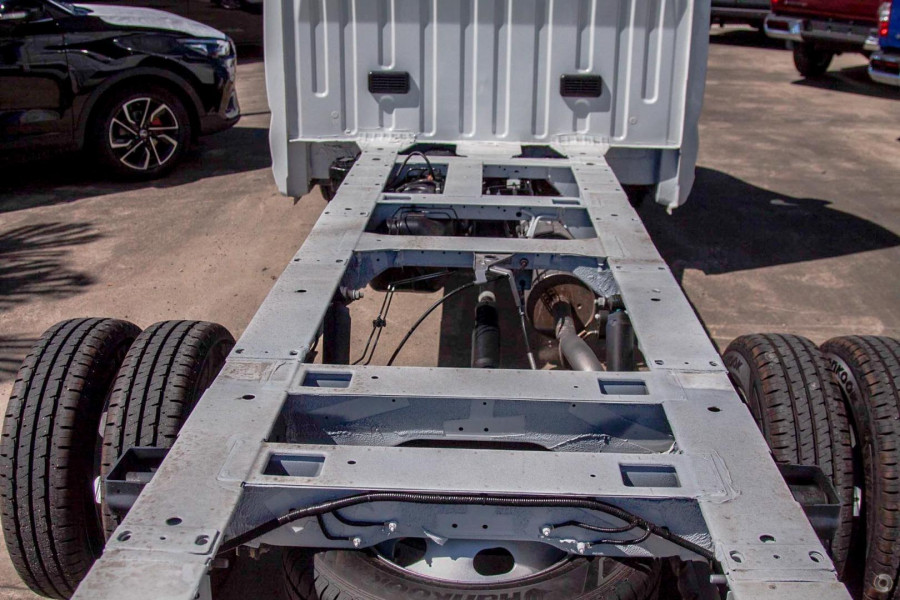 2024 LDV Deliver 9   Cab Chassis Image 6