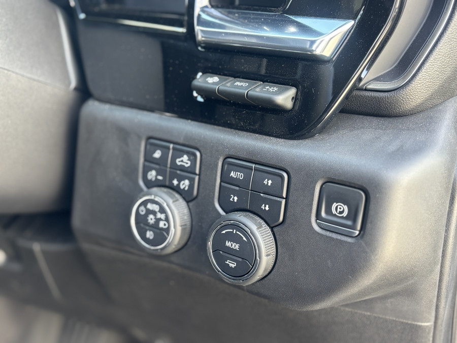2025 Chevrolet Silverado T1 1500 LTZ Premium W/Tech Pack Ute Image 23