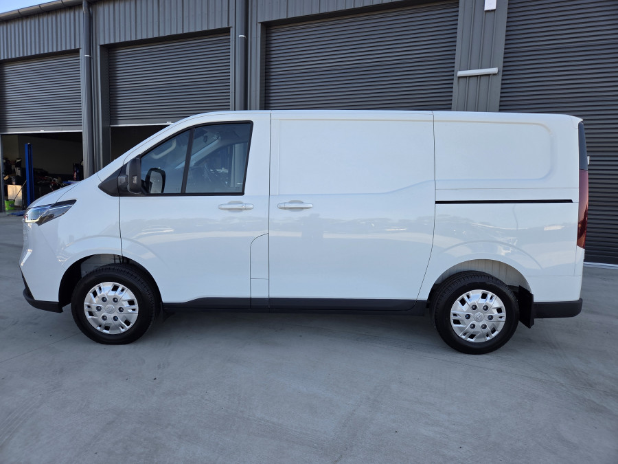2026 LDV Deliver 7 Van Image 6