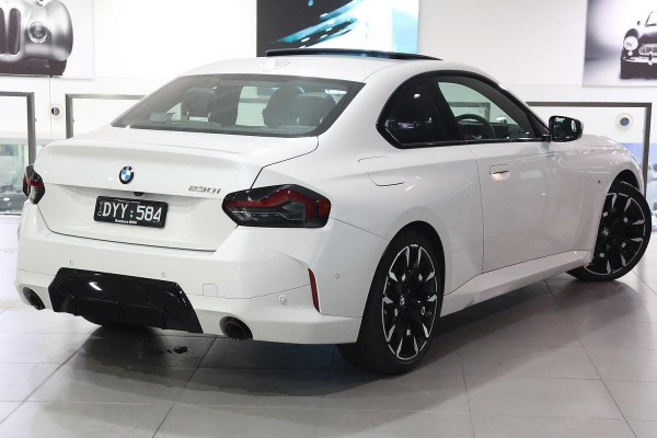 2025 BMW 2 Series G42 230i M Sport Coupe image 4