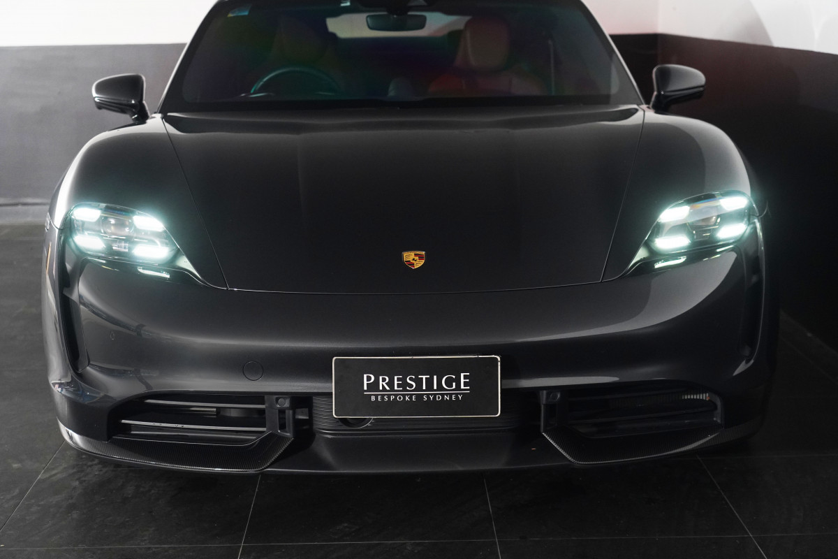 2020 Porsche Taycan Turbo S Coupe Image 3