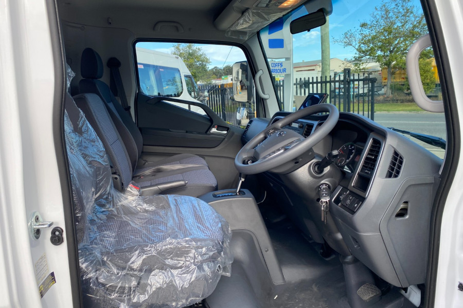 2023 MY21 Hyundai Mighty EX4 Cab Chassis Image 14