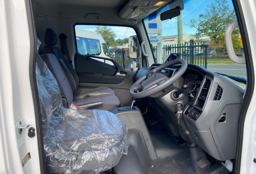 2023 MY21 Hyundai Mighty EX4 Cab Chassis Image 14
