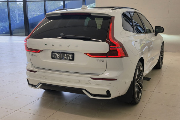 2025 MY26 Volvo XC60 UZ Ultra T8 Plug-in Hybrid Dark SUV Image 5