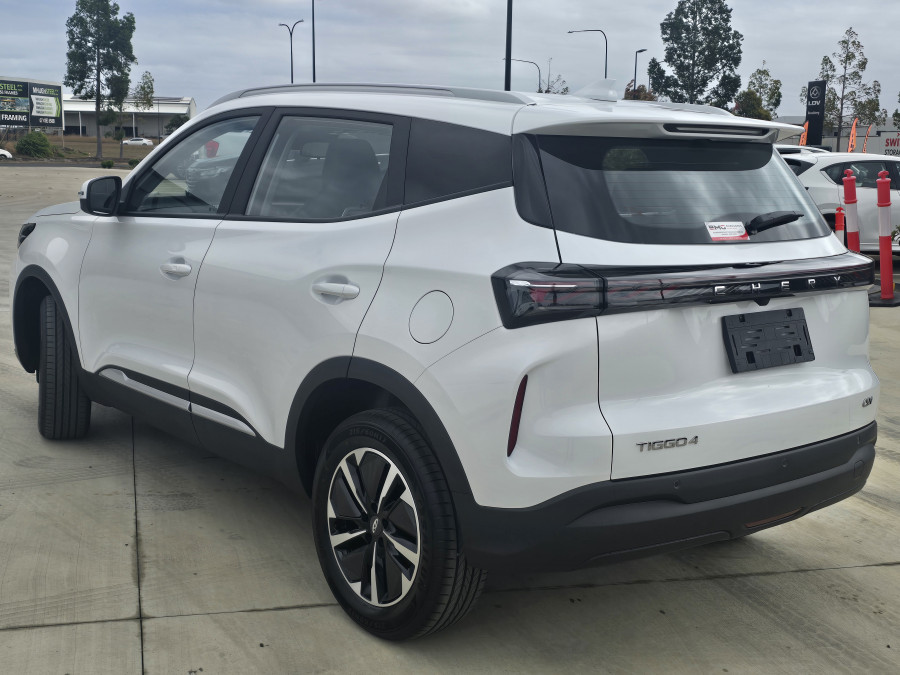 2026 Chery Tiggo 4  Hybrid Ultimate SUV Image 5