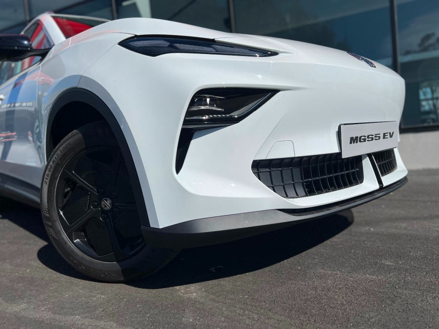 2025 MG MGS5 EV ZS3EM Excite 62 SUV Image 4
