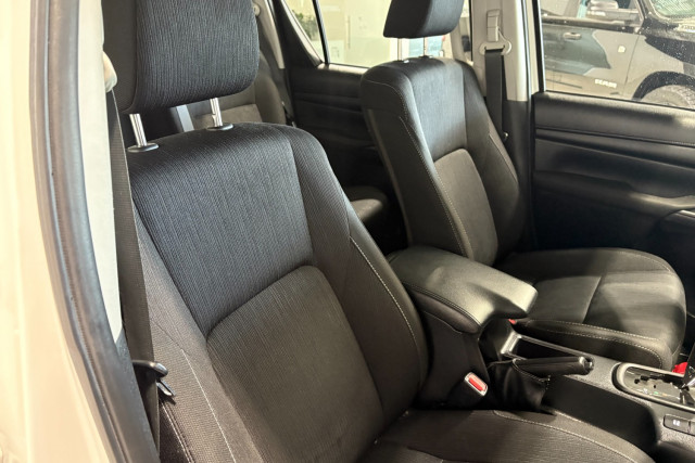 2020 Toyota HiLux  SR Dual Cab Ute Image 21