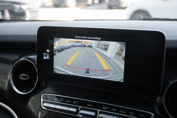 2021 Mercedes-Benz V-Class 447 V220 d People Mover Image 17