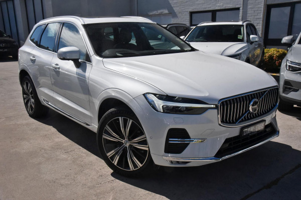 2023 Volvo XC60  Ultimate B5 Bright SUV