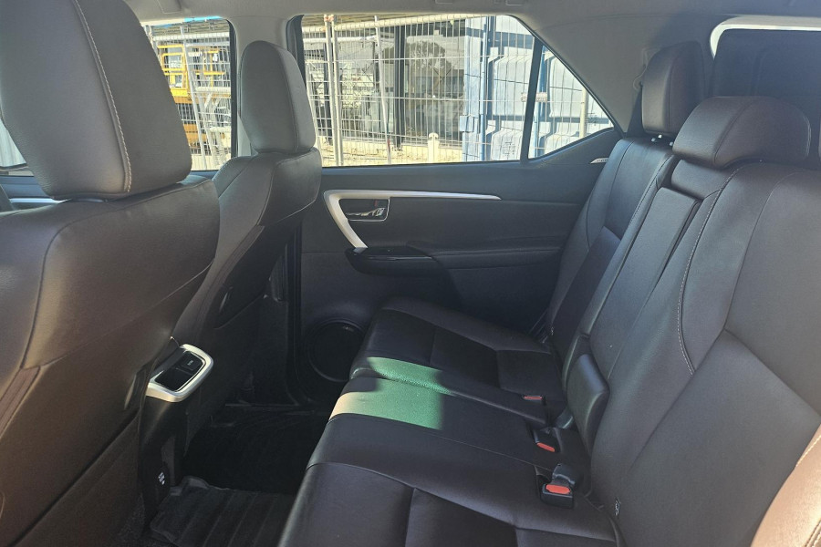 2017 Toyota Fortuner GUN156R Crusade SUV Image 11