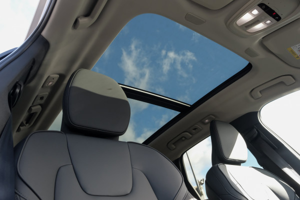 2026 Volvo XC60 UZ Plus B5 Bright SUV image 16