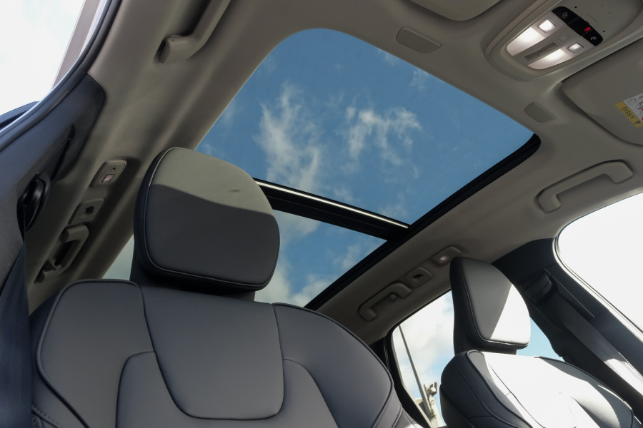 2026 Volvo XC60 UZ Plus B5 Bright SUV