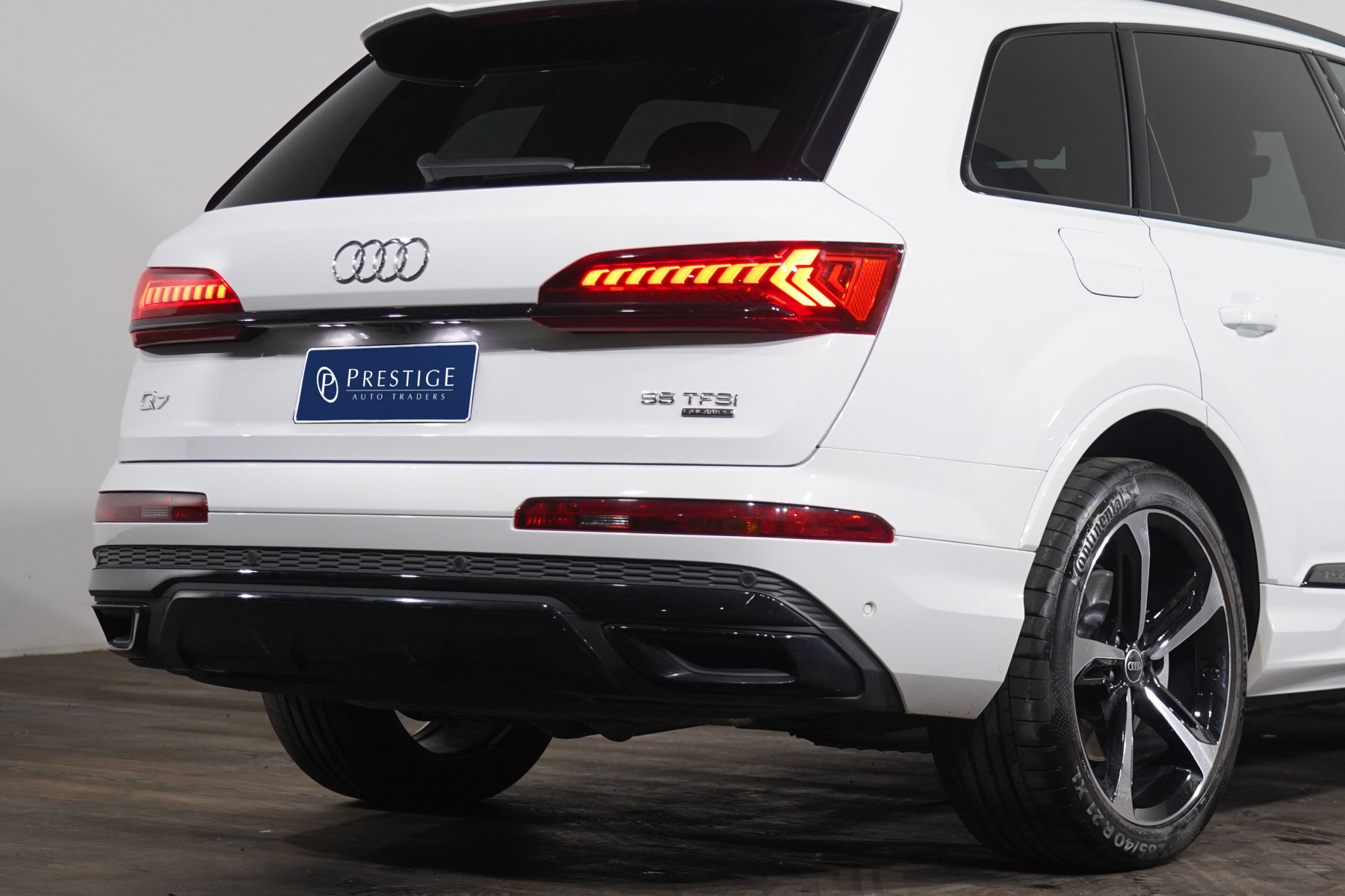 2023 Audi Q7 55 Tfsi S Line Quattro Mhev SUV Image 8