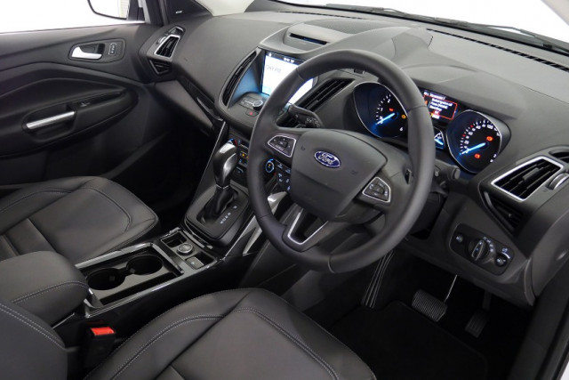 2018 Ford Escape Titanium 18 of 26