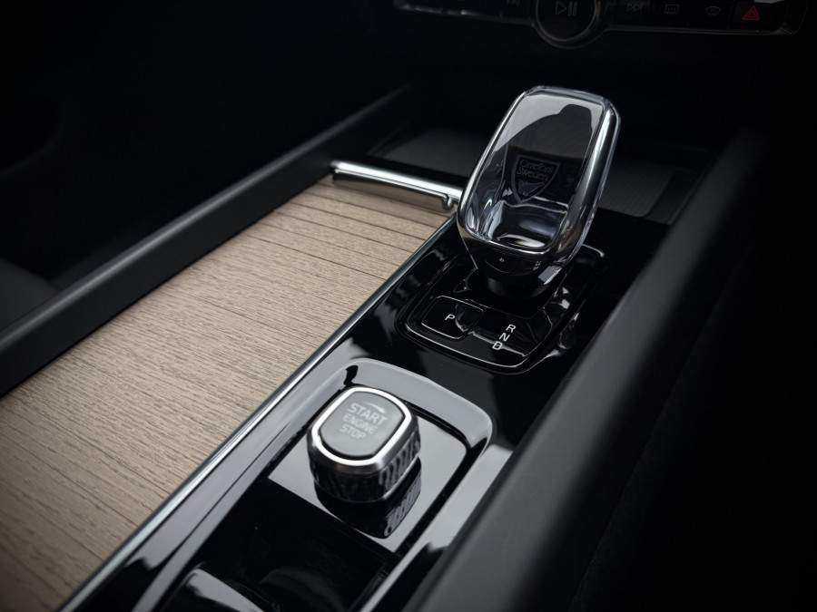 2025 Volvo XC60 UZ Ultra B5 Dark SUV Image 14