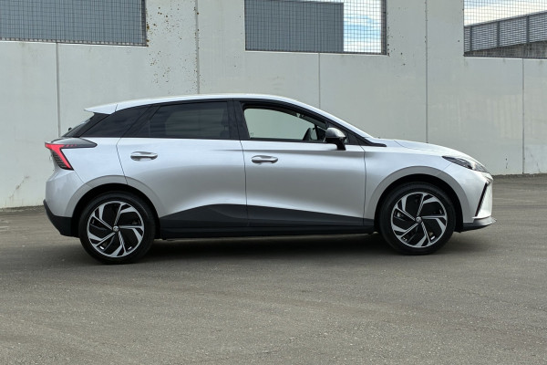 2026 MG MG4 AH4E Essence 64 Hatch Image 2