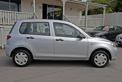2004 Mazda 2 DY Series 1 Neo Hatchback Image 5