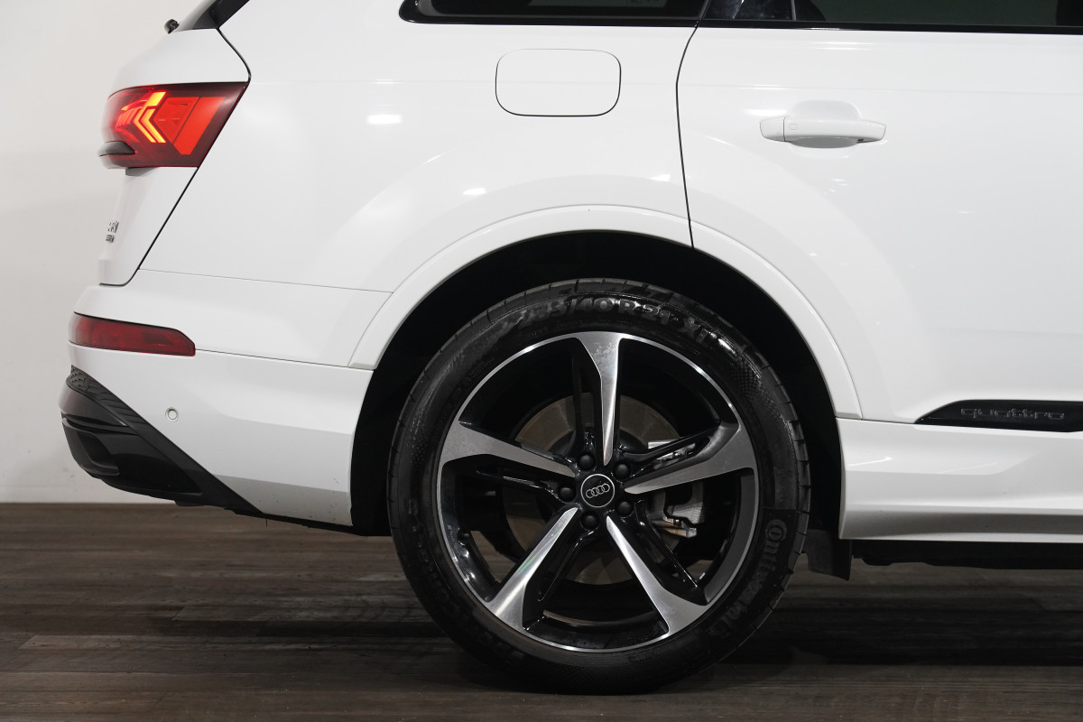 2023 Audi Q7 55 Tfsi S Line Quattro Mhev SUV Image 6