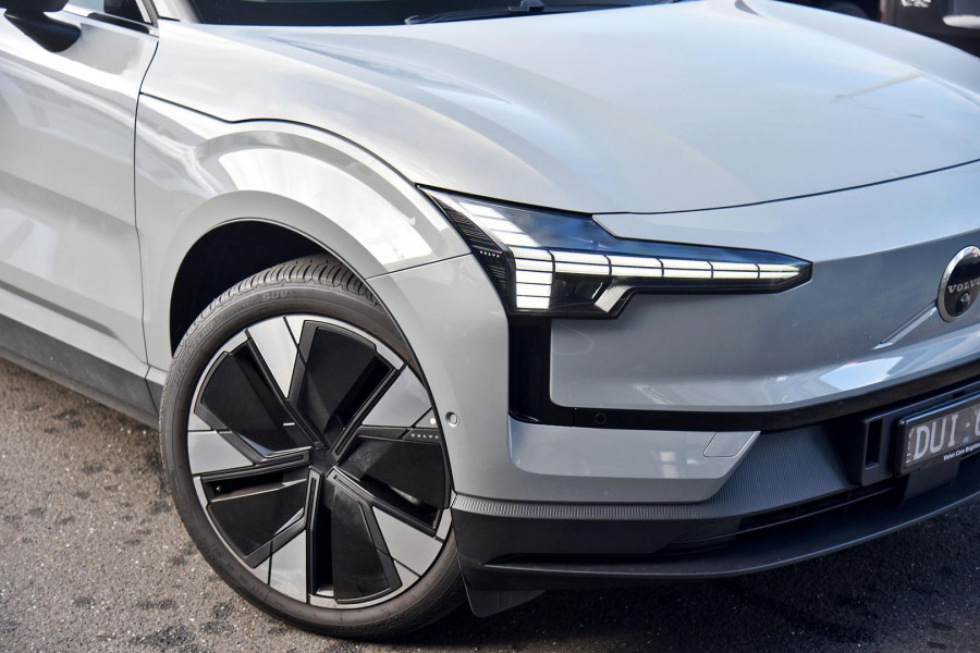 2025 Volvo EX30  Twin Motor Performance Ultra SUV Image 20