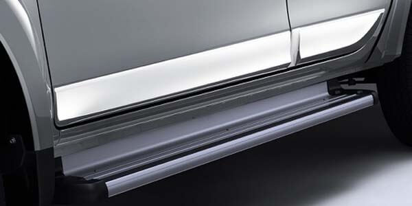 <img src="Chrome Door Garnish