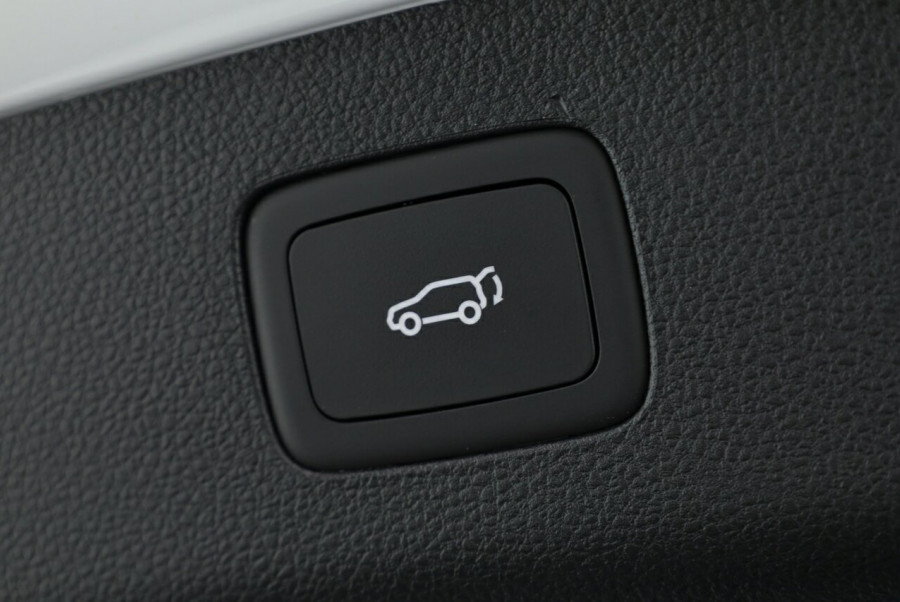 2023 MG HS SAS23 Essence SUV Image 17