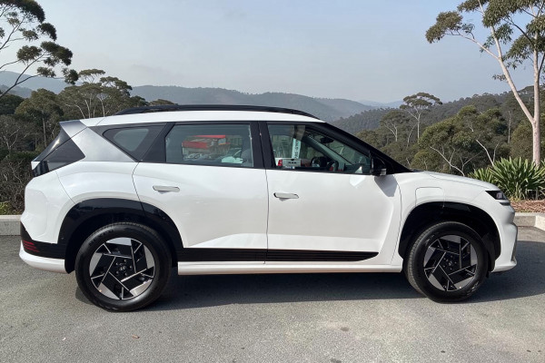 2026 Hyundai ELEXIO OE1.V1  SUV Image 3