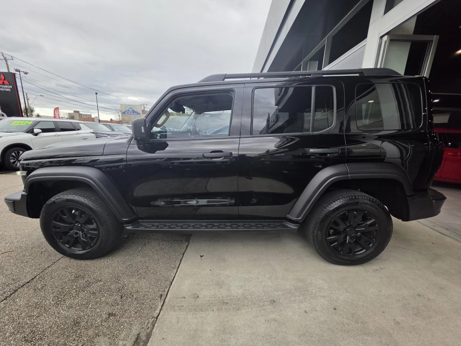 2023 GWM Tank 300 P01 Ultra SUV Image 3