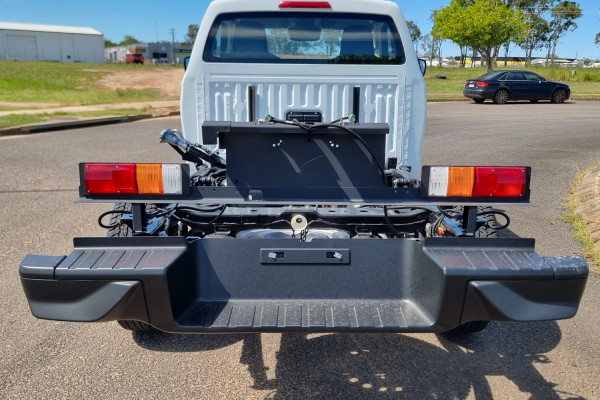 2025 Isuzu D-MAX SX High Ride Cab Chassis