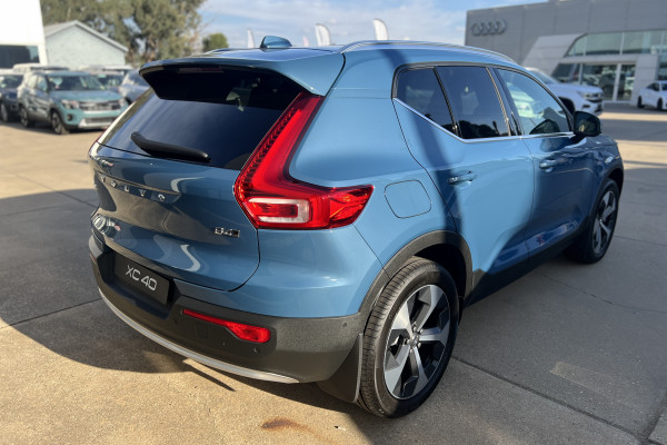 2024 MY25 Volvo XC40 XZ Ultra B4 Bright SUV Image 6