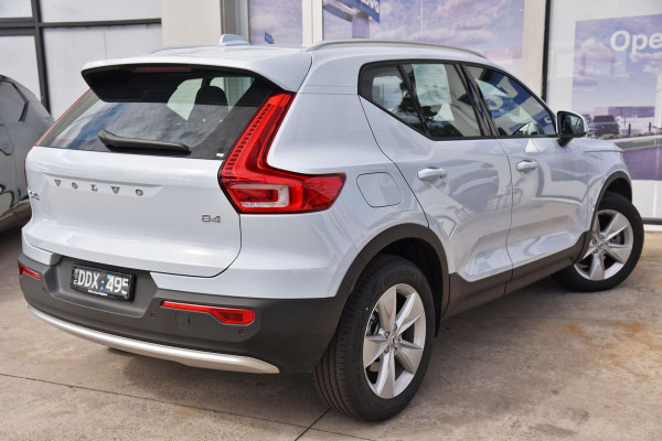 2024 MY25 Volvo XC40  Plus B4 SUV Image 4