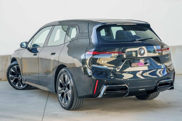 2026 BMW iX I20 xDrive45 M Sport SUV image 2