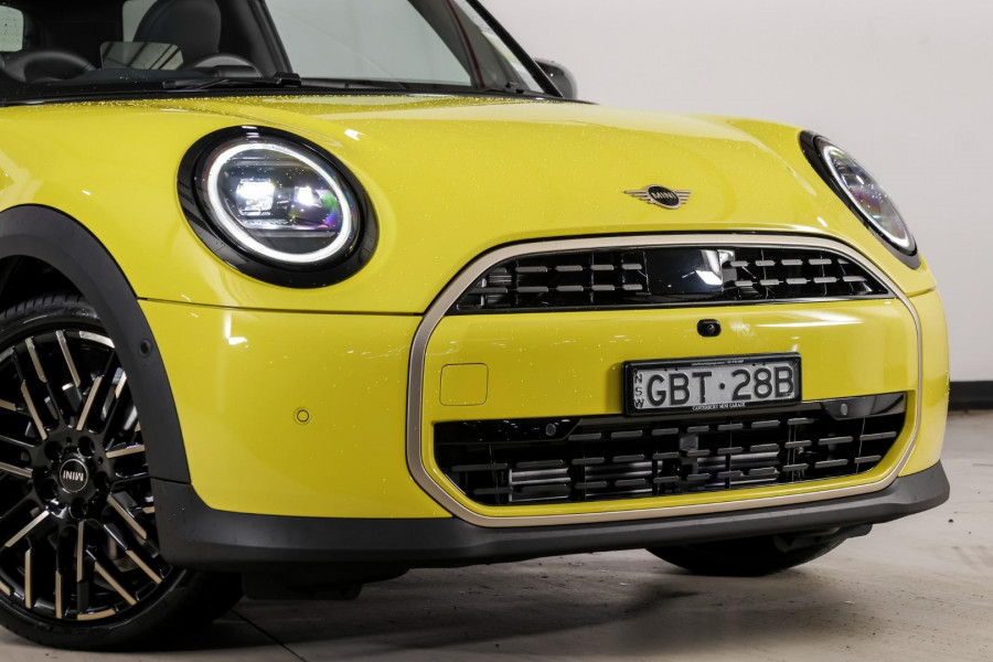 2026 MY25 MINI Cooper F65 C Favoured Hatch