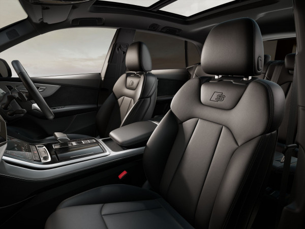 2026 Audi Q8 F1 TFSI 250kW S line SUV image 5