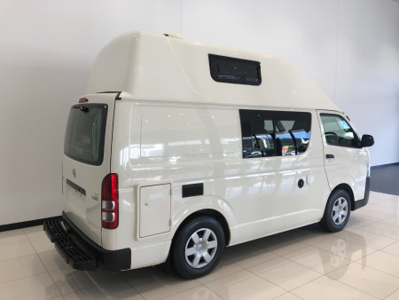 2018 Toyota Hiace TRH221R High roof van Image 4