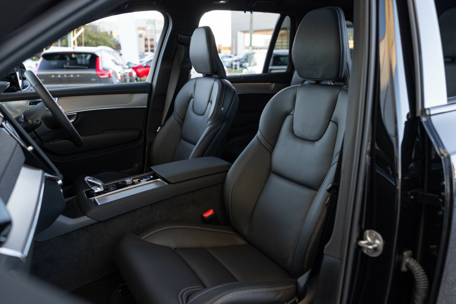 2026 Volvo XC90 L Series Black Edition SUV Image 5