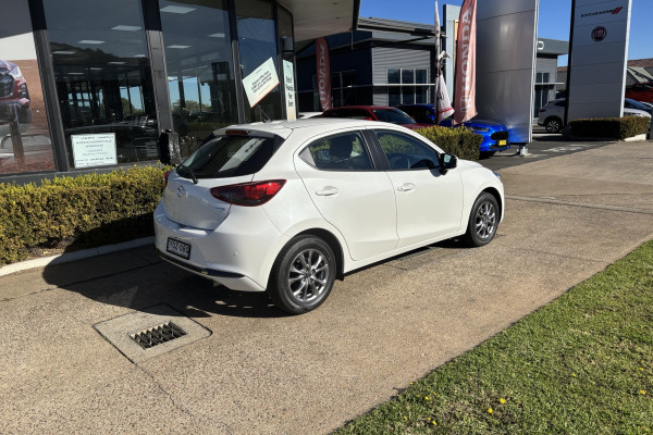 2024 Mazda 2 DJ Series G15 Pure Hatch Image 3