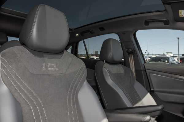 2025 Volkswagen ID. 5 E2 Pro SUV Image 10