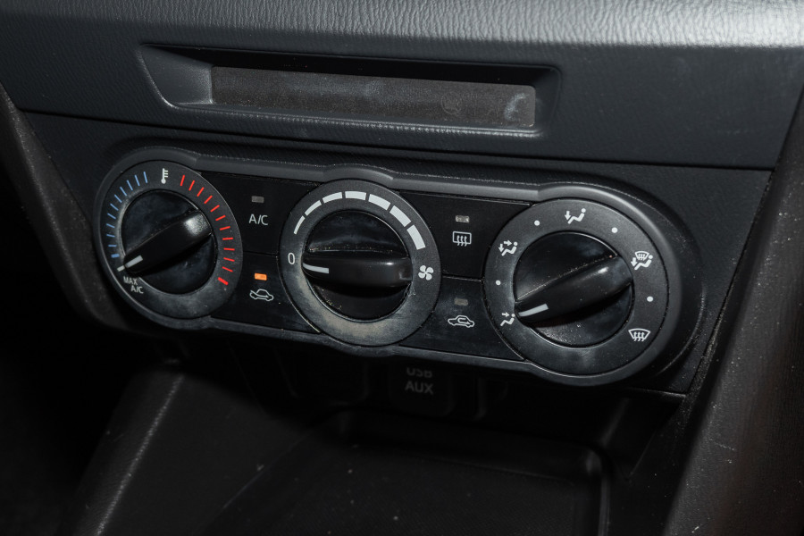 2016 Mazda 3 BM5478 Neo Hatch Image 14