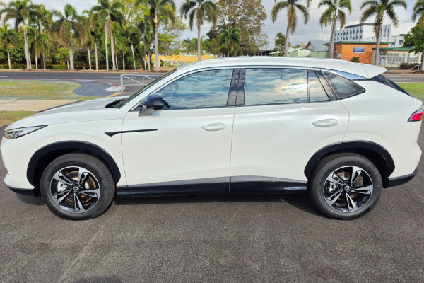 2026 MY25 MG HS AS33H Excite Hybrid+ SUV Image 7