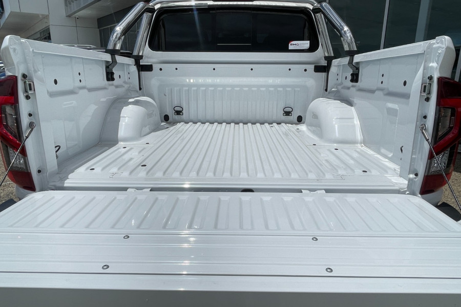 2024 Nissan Navara D23 ST Ute Image 8