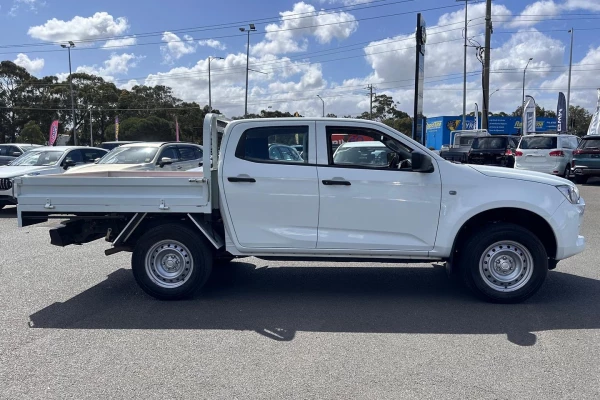 2023 Isuzu D-MAX RG SX Cab Chassis Image 9