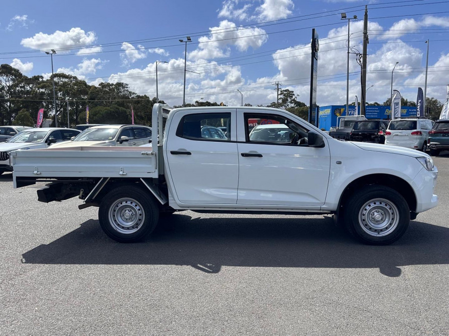 2023 Isuzu D-MAX RG SX Cab Chassis Image 9