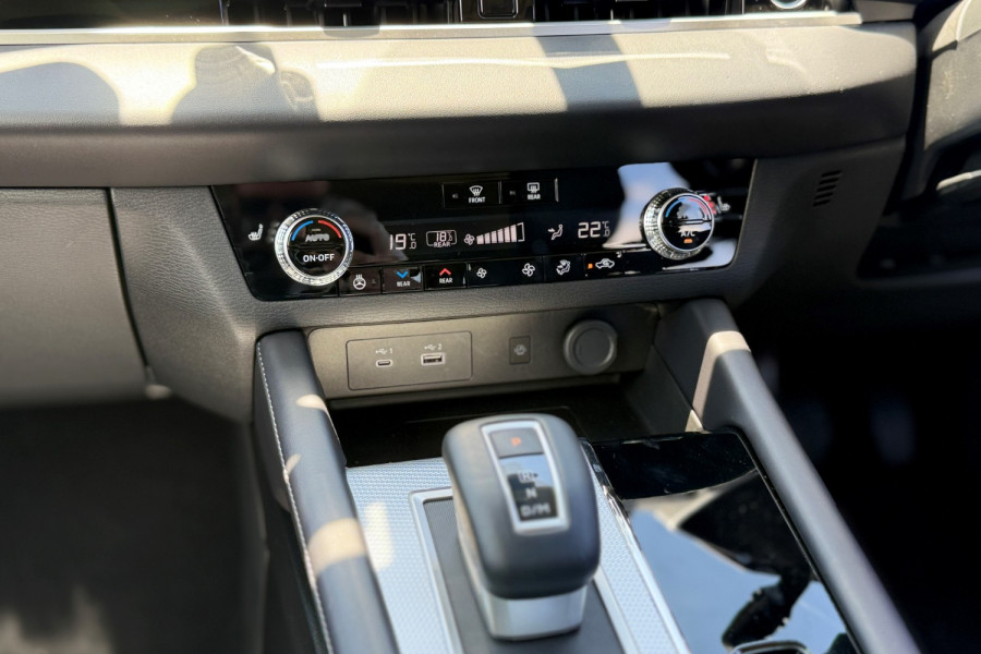 2024 Mitsubishi Outlander ZM Exceed SUV Image 16